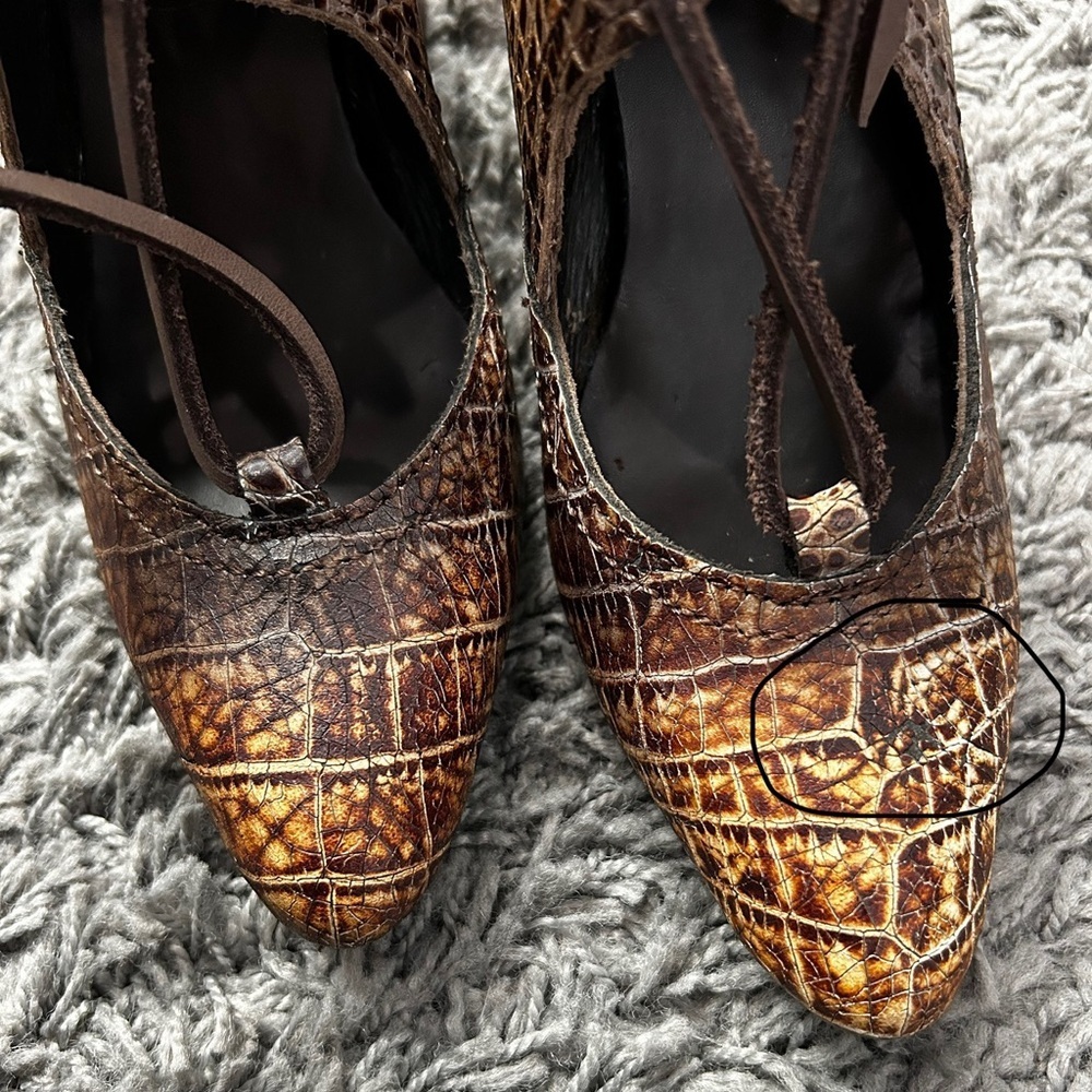 FREEBIRD Joyce, Animal Print Booties. Size 7 - Picture 13 of 14
